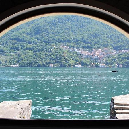 House On The Lake Shore Of Laglio Extérieur photo
