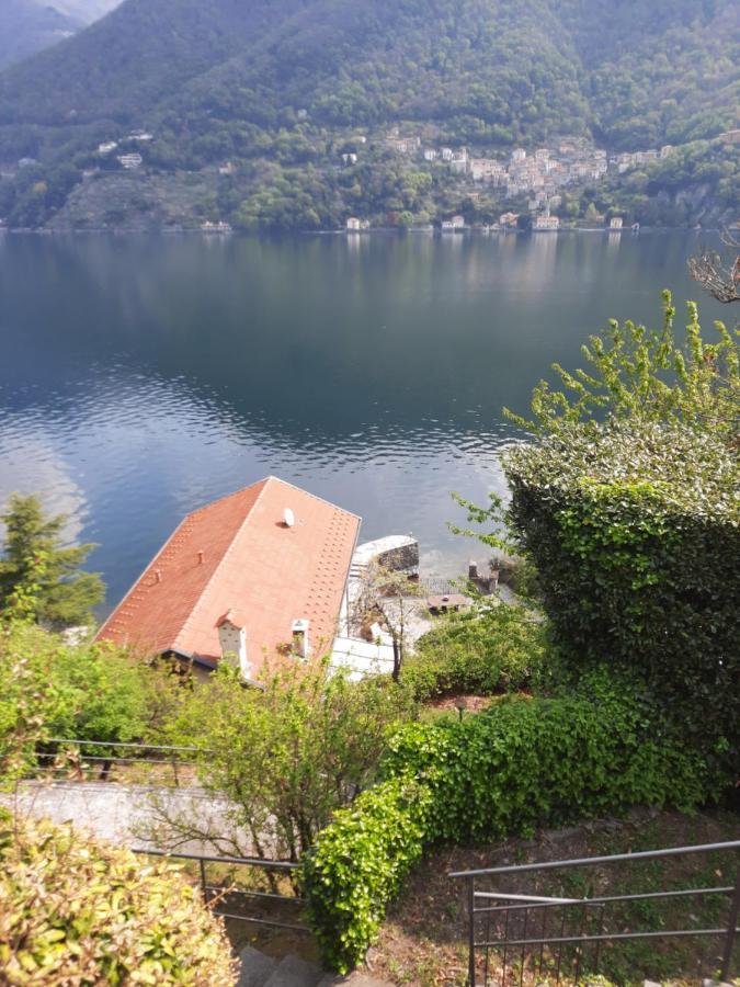 House On The Lake Shore Of Laglio Extérieur photo