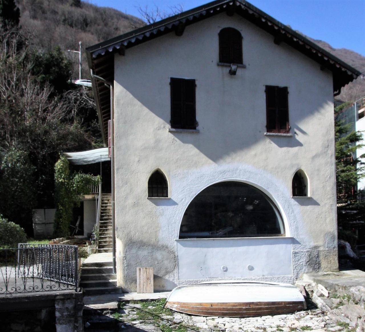 House On The Lake Shore Of Laglio Extérieur photo